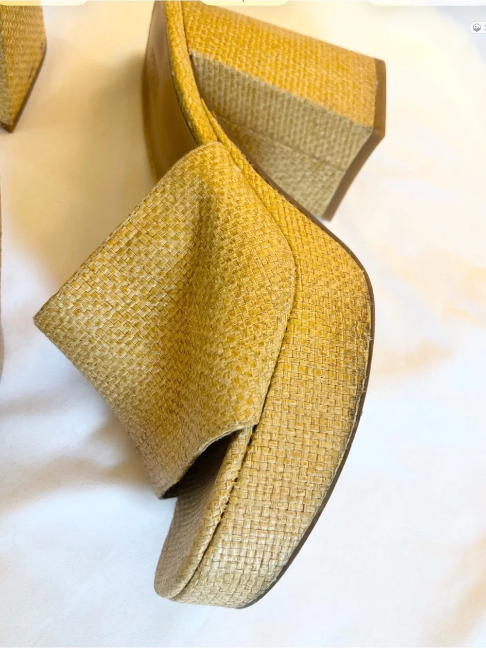 Woven beige raffia Platform Slide Heels